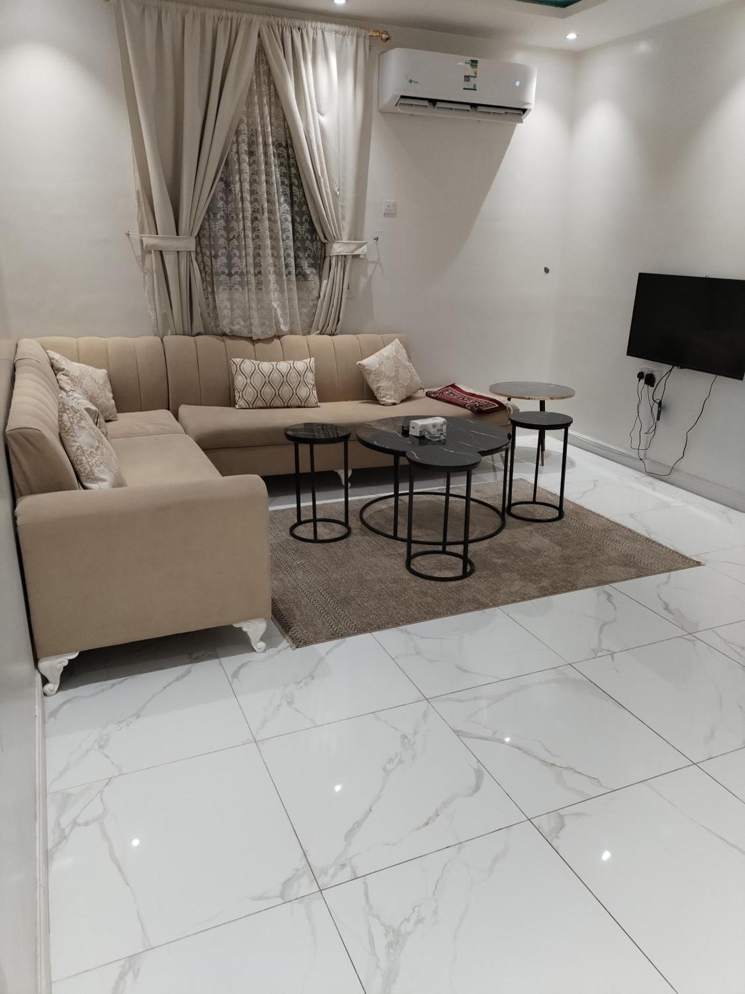 صقر للعوائل -غرف نوم وجلسه واسعه ومطبخ- Appartement Riyad